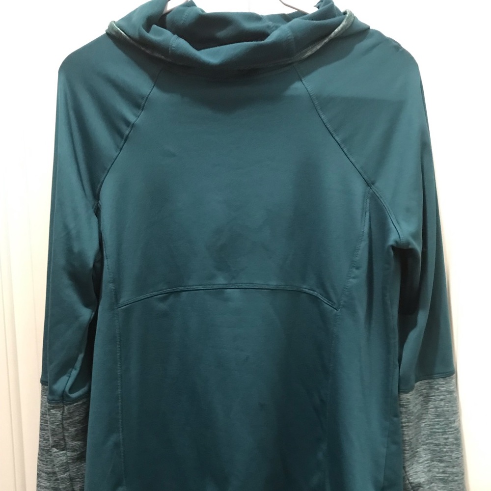 Women’s Shirt Size L